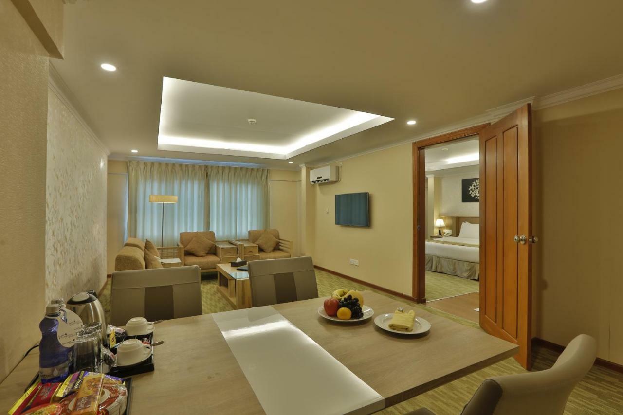 Royal Taunggyi Hotel Exterior photo