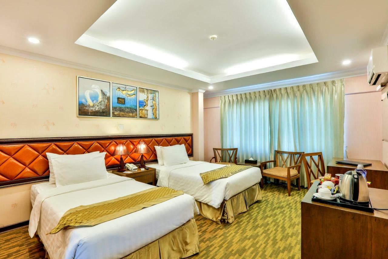 Royal Taunggyi Hotel Exterior photo